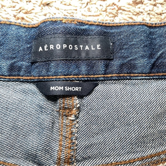 Aeropostale High Waisted Denim Distressed Mom Jean Shorts Size 10 - Picture 5 of 10